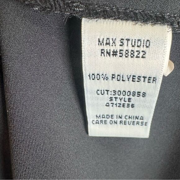 Max Studio black mocha and midnight blue geo print tunic length top size medium - Picture 6 of 7